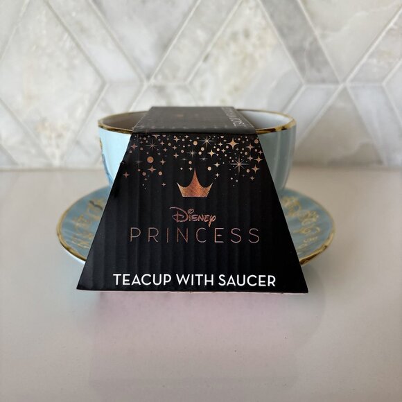 Disney Princess Cindarella Teacup with Saucer Set New - Picture 4 of 6